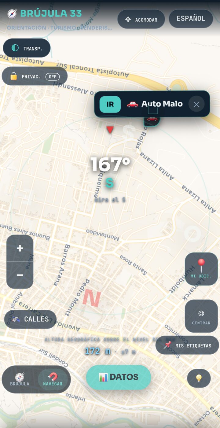 Modo calles de Brújula 33 mostrando el rumbo en grados y hacia qué punto cardinal se mira
